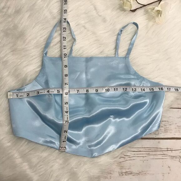 Hankerchief Crop Top Light Blue Medium - Picture 4 of 9